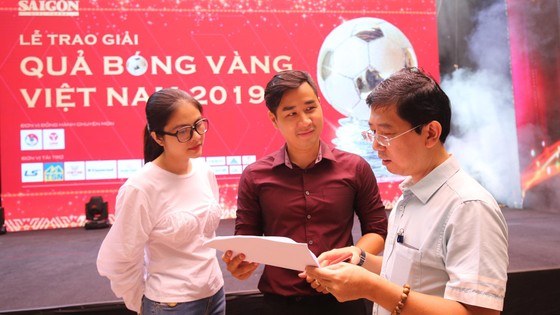 Rộn ràng trước giờ G Lễ trao giải Quả bóng vàng Việt Nam 2019 ảnh 1