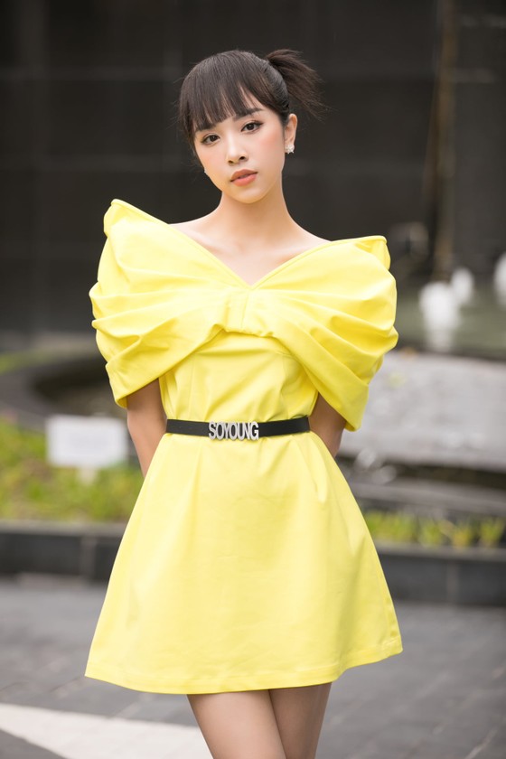 Hoa hậu Đỗ Mỹ Linh, Tiểu Vy thanh lịch tại sơ khảo Hoa hậu Việt Nam 2020 ảnh 9