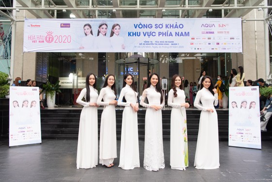 Dàn thí sinh khoe sắc tại Vòng sơ khảo phía Nam Hoa Hậu Việt Nam 2020 ảnh 2