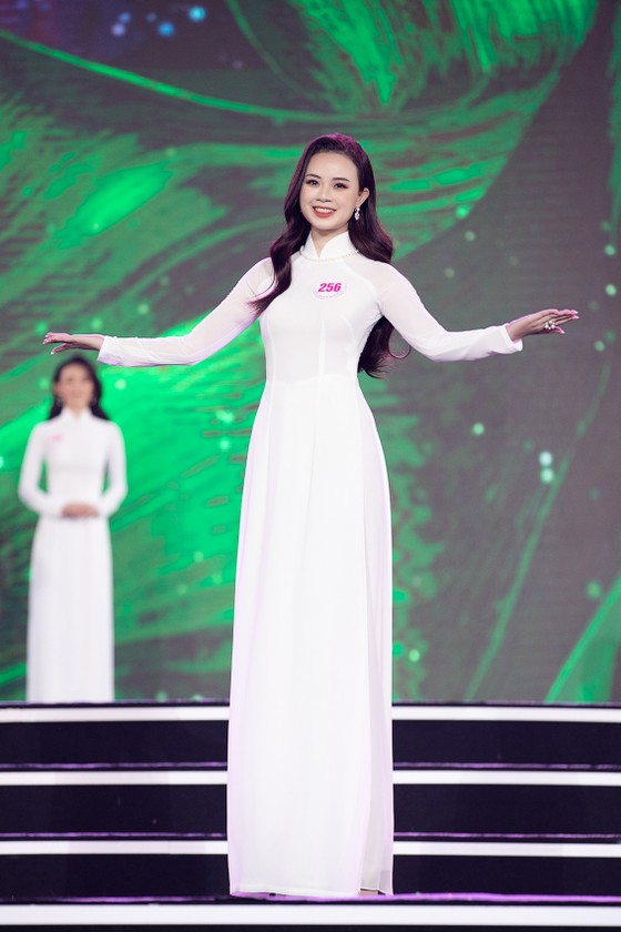 Công bố 35 thí sinh vào Vòng Chung kết Hoa hậu Việt Nam 2020 ảnh 4