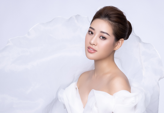 Hoa hậu Khánh Vân kể câu chuyện của những dải lụa ảnh 3