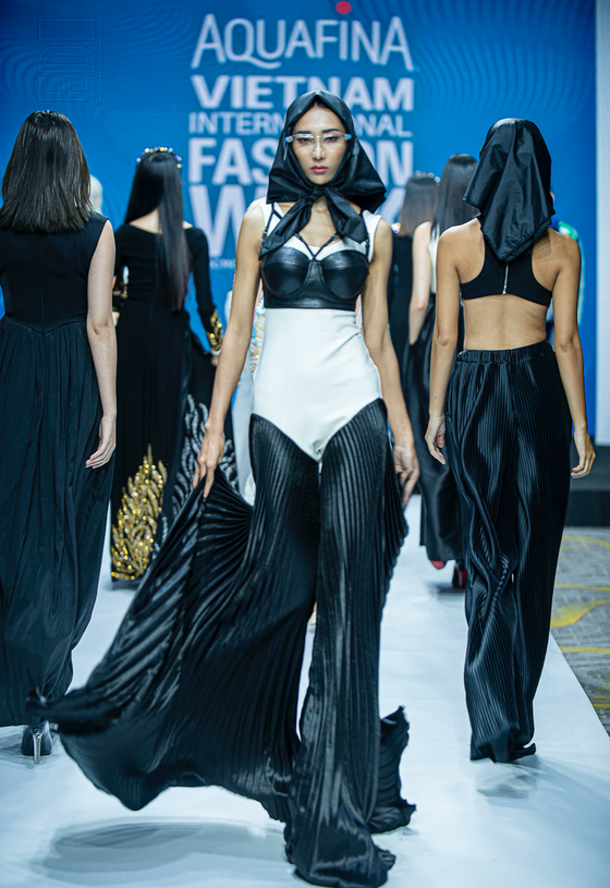 13 nhà thiết kế, thương hiệu thời trang tham gia Tuần lễ Thời trang Quốc tế Việt Nam 2021 ảnh 7