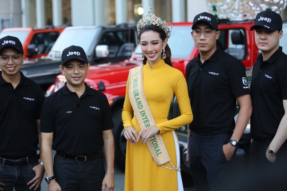 ​Hoa hậu Thùy Tiên hỗ trợ trẻ em mồ côi, người dân khó khăn ngay sau khi về nước ảnh 4