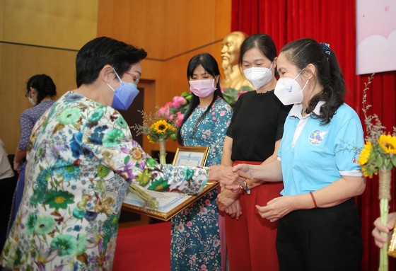 Chương trình 'Đồng hành vượt cạn': Cùng thai phụ đi qua những ngày gian khó ảnh 13
