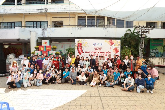 NSND​ Kim Xuân, Hồng Ánh, Kim Duyên đồng hành chăm lo cho trẻ bị ảnh hưởng bởi HIV/AIDS ảnh 4