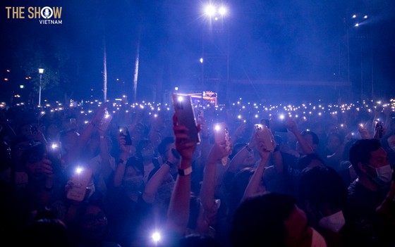 Gần 5.000 khán giả đến với Live concert 'Đường đến ngày vinh quang' của Bức Tường ảnh 10