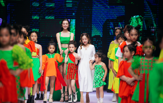 Ý nghĩa, mãn nhãn cùng Tuần lễ Thời trang trẻ em Việt Nam 2022 ảnh 14