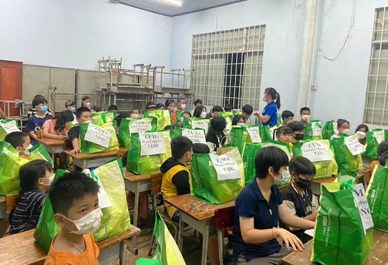 “Lớp học yêu thương” đến với 289 thiếu nhi có hoàn cảnh khó khăn ảnh 5