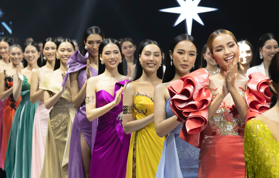 Top 71 Hoa hậu Hoàn vũ Việt Nam 2022 toả sáng cùng 'Vinawoman Fashion Show' ảnh 3