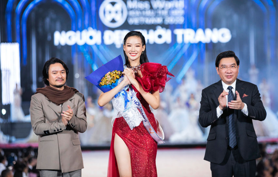 Áo dài được tôn vinh rực rỡ trong Chung khảo Toàn quốc Hoa hậu Thế giới Việt Nam 2022 ảnh 12