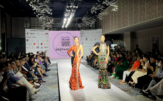 18 nhà thiết kế, thương hiệu thời trang tham gia Tuần lễ Thời trang Quốc tế Việt Nam Xuân Hè 2022 ảnh 3