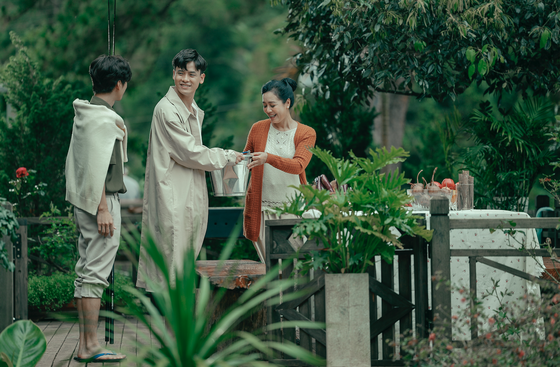 Văn Mai Hương, Hứa Kim Tuyền trở lại với  'Một ngàn nỗi đau' ảnh 4