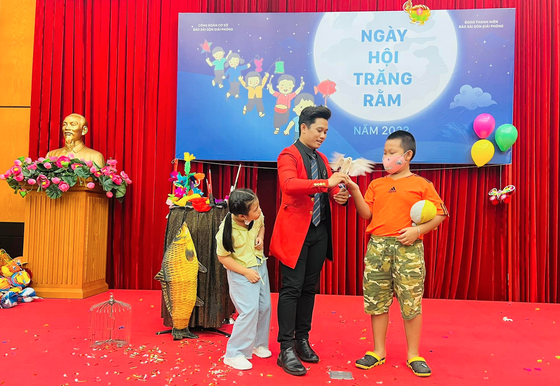 Vui nhộn 'Ngày hội trăng rằm 2022' ảnh 6