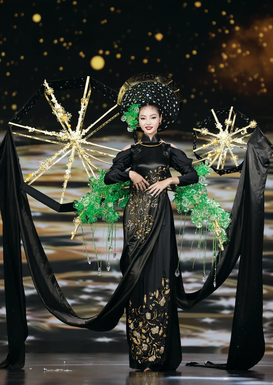 Mãn nhãn trang phục dân tộc cùng Hoa hậu Hoà bình Việt Nam 2022 ảnh 13