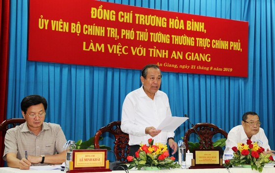 Phó Thủ tướng Trương Hòa Bình khảo sát tình hình sạt lở Quốc lộ 91 ảnh 1