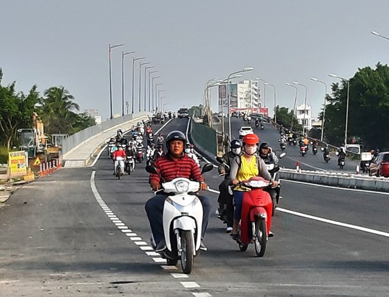 Sáng nay 18-1, thông xe cầu Quang Trung mới ở Cần Thơ ảnh 2
