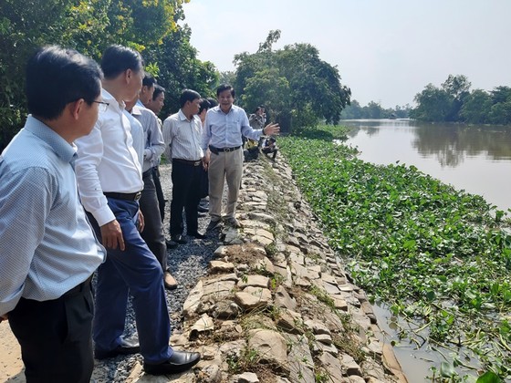 Đồng Tháp: Áp dụng biện pháp khẩn cấp di dời 178 hộ dân bị sạt lở ảnh 1