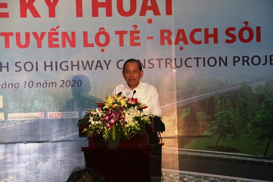 Phó Thủ tướng Thường trực Trương Hòa Bình phát lệnh thông xe kỹ thuật tuyến Lộ Tẻ - Rạch Sỏi ảnh 2