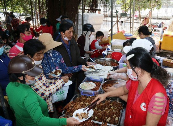 Chợ tết nhân đạo Tân Sửu năm 2021 ở Kiên Giang  ảnh 3