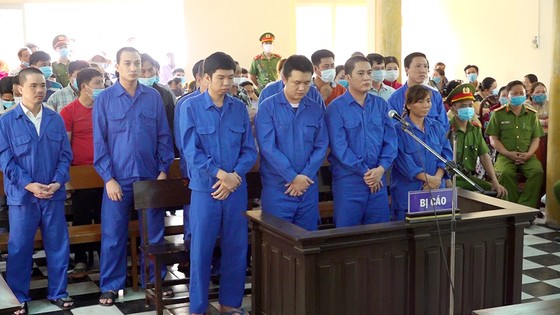 Lĩnh án 71 năm tù về tổ chức đánh bạc và đánh bạc ảnh 1
