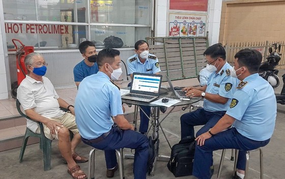 TP Cần Thơ xử phạt cây xăng bán hàng cầm chừng ảnh 1