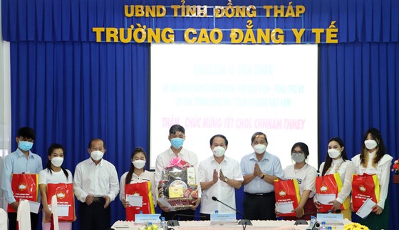 Ủy ban Trung ương MTTQ Việt Nam chúc Tết Chôl Chnăm Thmây ở Đồng Tháp ảnh 1
