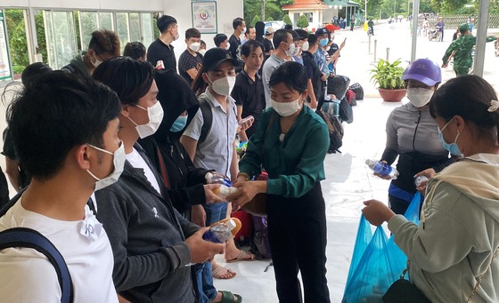 Hơn 1.200 công dân Việt Nam đã được Campuchia giải cứu, bàn giao về nước ảnh 2