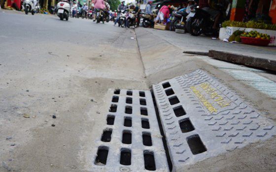 Lắp thí điểm miệng cống thông minh ngăn mùi hôi ảnh 1