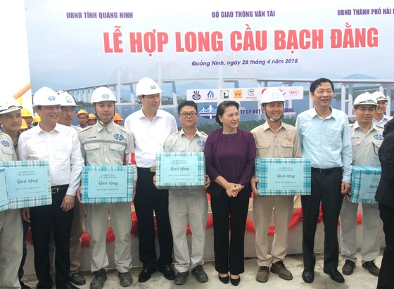 Hợp long cầu Bạch Bằng nối tỉnh Quảng Ninh và TP Hải Phòng ảnh 2