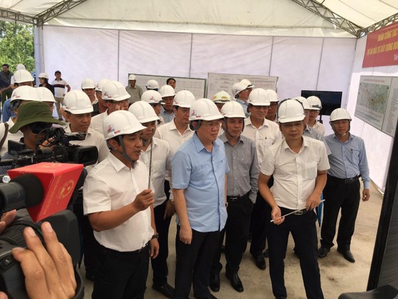  Phó Thủ tướng Vương Đình Huệ: Cao tốc Trung Lương- Mỹ Thuận đúng tiến độ là khả thi ảnh 2