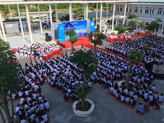 Trungnam Group bàn giao ngôi trường 60 tỷ đồng cho Ninh Thuận trong ngày khai giảng  ​ ảnh 1