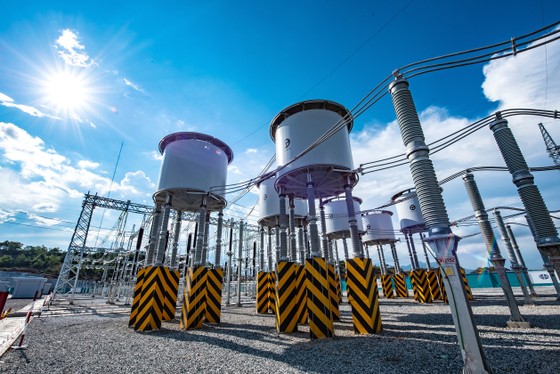 Khánh thành đưa vào vận hành Trạm biến áp 500kV và đường dây 220/500kV kết hợp Nhà máy điện mặt trời Trung Nam ảnh 5