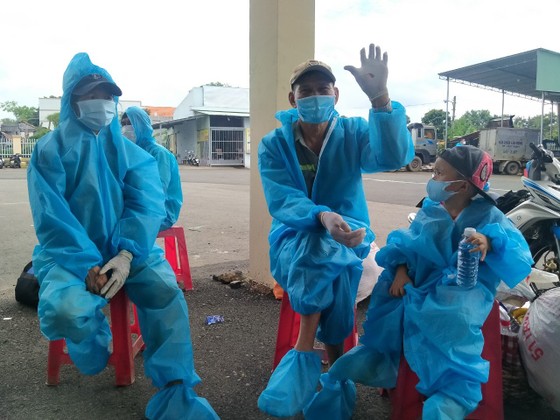 Phú Yên tiếp tục đưa 426 người dân đang sinh sống tại Bà Rịa - Vũng Tàu về quê tránh dịch Covid-19 ảnh 1