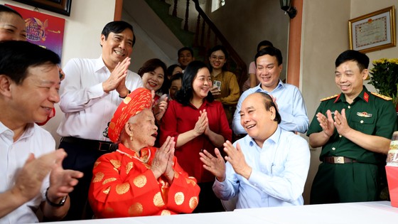 Chủ tịch nước Nguyễn Xuân Phúc: Xây dựng viện dưỡng lão, cơ sở chăm sóc phục vụ người cao tuổi ảnh 5