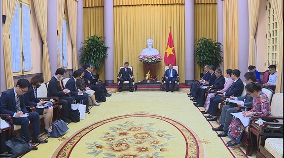 Chủ tịch nước Nguyễn Xuân Phúc tiếp Bộ trưởng Tư pháp Nhật Bản và Lãnh sự Danh dự Việt Nam tại Thụy Sĩ  ảnh 1