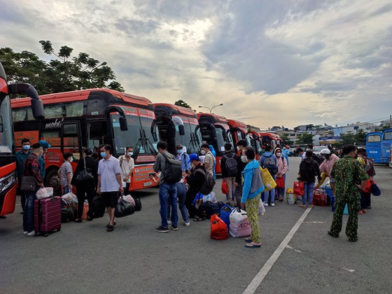 Phương Trang đạt danh hiệu 'Top 10 Nhãn hiệu hàng đầu và Dịch vụ vàng Việt Nam năm 2022' ảnh 4