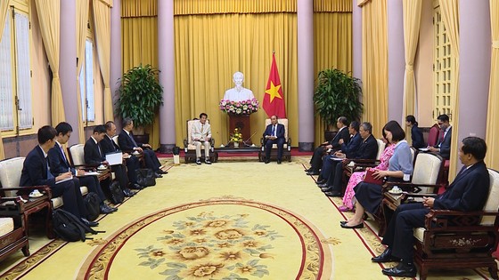 Chủ tịch nước Nguyễn Xuân Phúc tiếp cựu Đại sứ đặc biệt Việt Nam - Nhật Bản ảnh 2