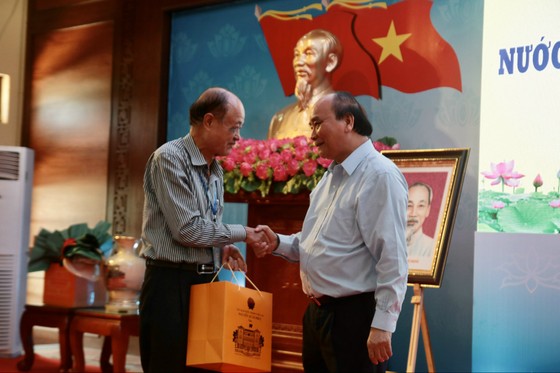 Chủ tịch nước thăm, tặng quà cán bộ lão thành cách mạng tại huyện Đại Lộc, tỉnh Quảng Nam ảnh 5