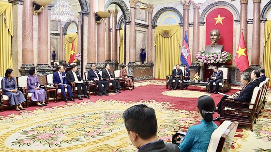 Chủ tịch nước Nguyễn Xuân Phúc tiếp Chủ tịch Quốc hội Vương quốc Campuchia ảnh 8