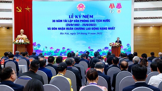Tổng Bí thư Nguyễn Phú Trọng dự kỷ niệm 30 năm tái lập Văn phòng Chủ tịch nước  ​ ảnh 3