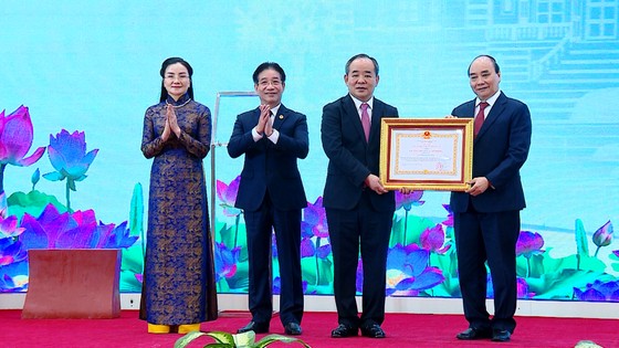 Tổng Bí thư Nguyễn Phú Trọng dự kỷ niệm 30 năm tái lập Văn phòng Chủ tịch nước  ​ ảnh 4
