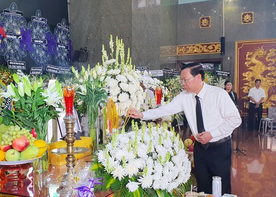Lễ truy điệu và an táng đồng chí Hứa Ngọc Thuận, nguyên Phó Chủ tịch UBND TPHCM ảnh 2