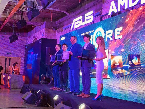 Asus ra mắt loạt laptop trang bị nền tảng AMD Ryzen Mobile ảnh 2
