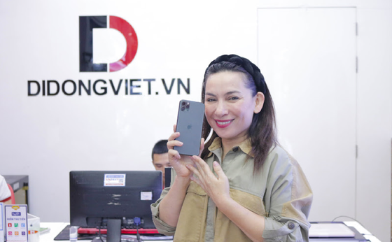 Vì sao người nổi tiếng thích iPhone 11 Pro Max 2 sim nano? ảnh 4