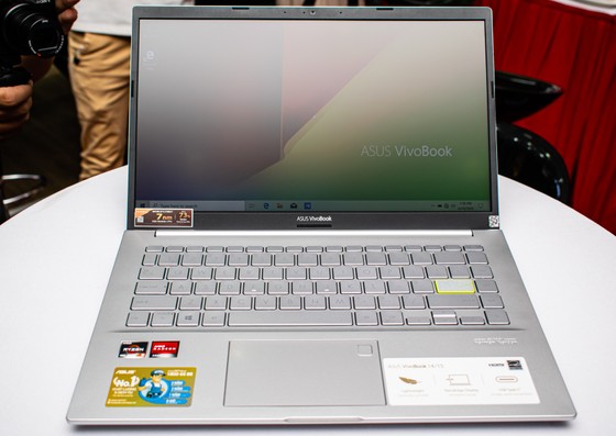 FPT Shop mở bán ASUS VivoBook 14 với mức giá từ 15.5 triệu đồng  ảnh 2