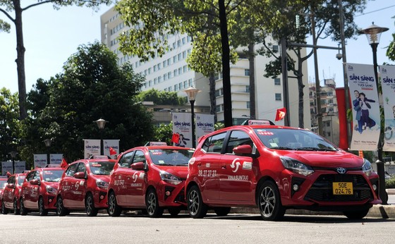 Vinasun Taxi ra mắt dòng taxi màu đỏ và gia tăng kết nối công nghệ  ​ ảnh 1