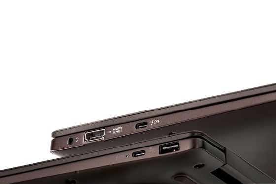 Fujitsu CH laptop cho trải nghiệm đa phương tiện di động toàn diện ảnh 3