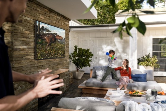 Samsung The Terrace: Ti vi đầu tiên nhận chứng nhận hiệu suất hiển thị ngoài  ảnh 1