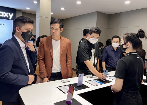 Samsung cùng MT Smart ra mắt cửa hàng ủy quyền cao cấp ảnh 1