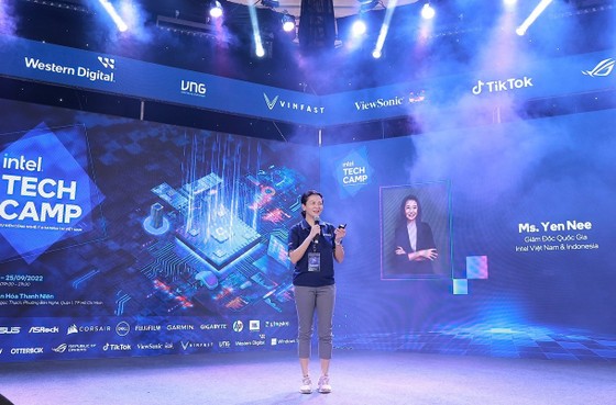 Intel tổ chức  triển lãm IT và gaming  ảnh 2
